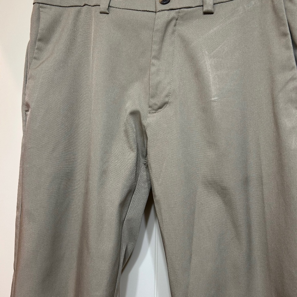 Men’s khaki dress pants